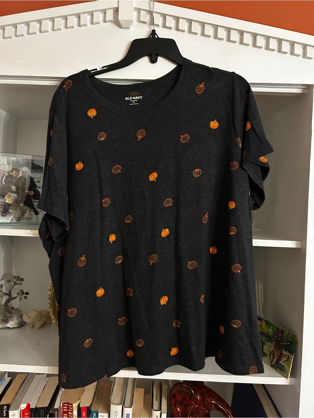 Old Navy Black Short-Sleeve Pumpkin Tee